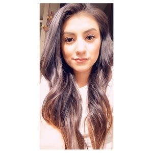 Meet your Posher, Iris